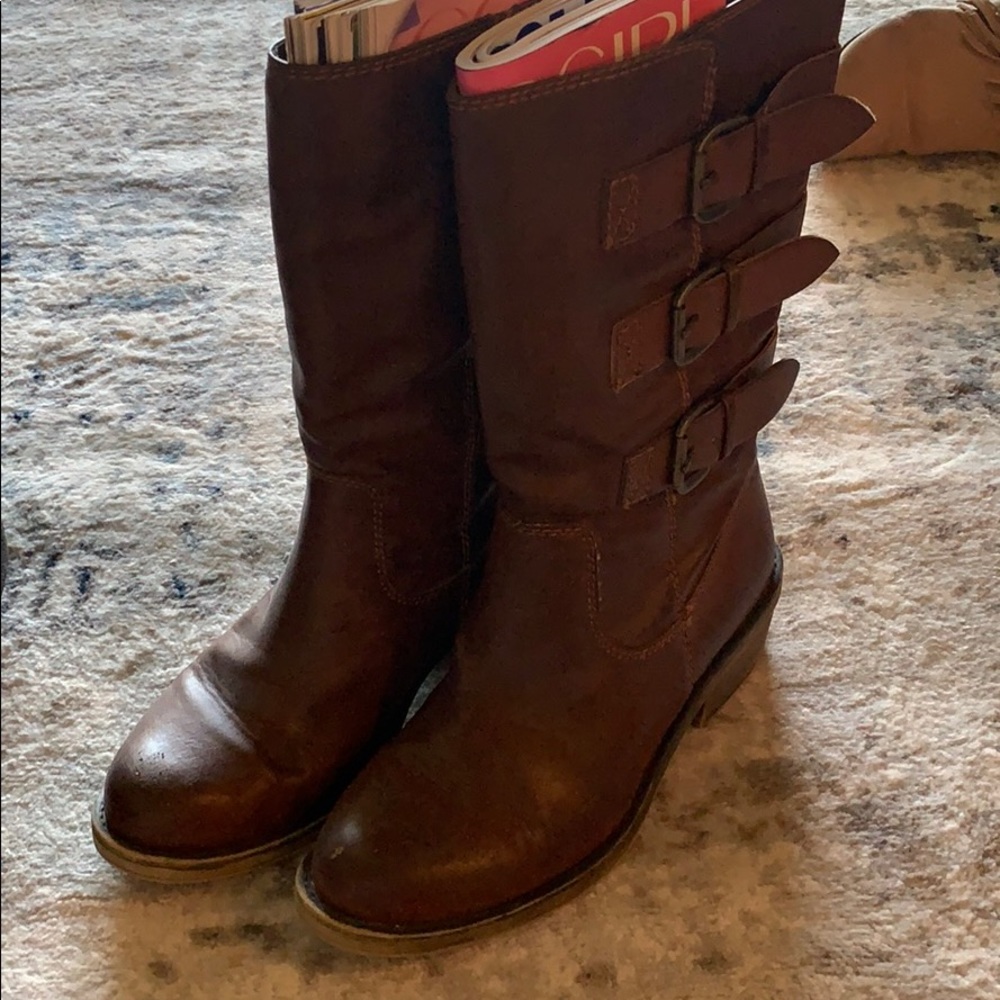 Brown boots